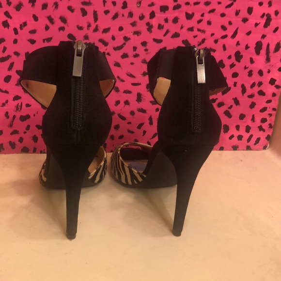 Zebra fur heels! Luxury lightly used!🦓 - Picture 3 of 4